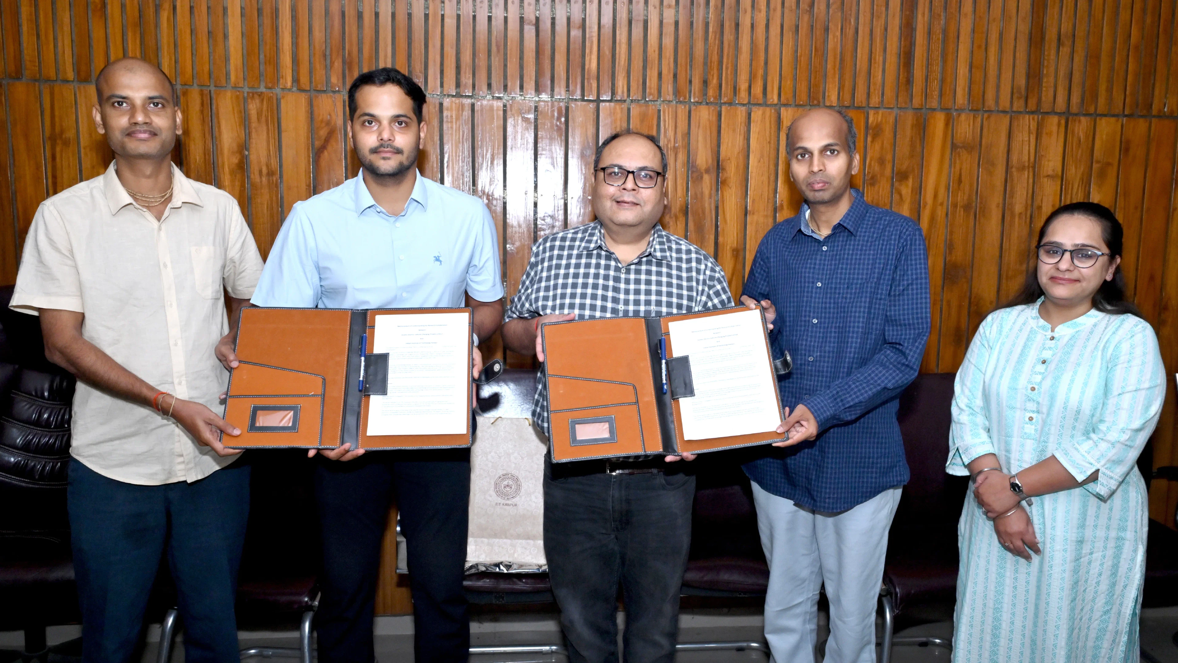 IIT Kanpur MoU signing